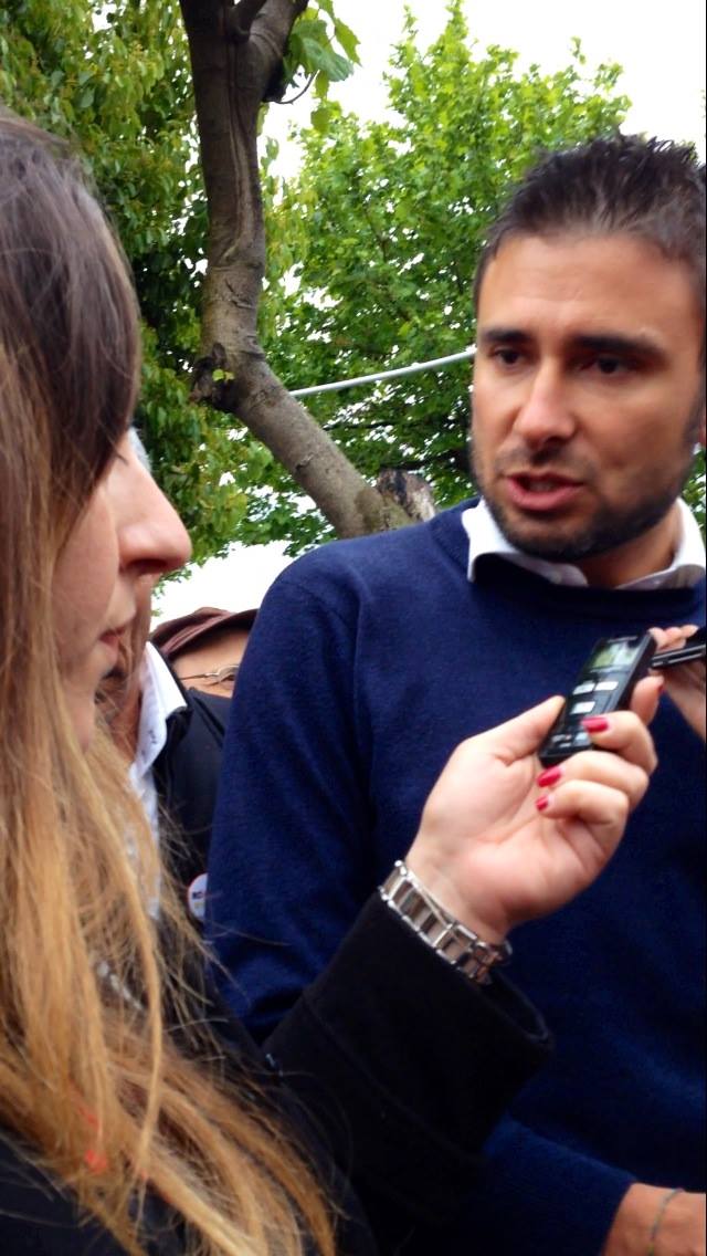 Intervista ad Alessandro Di Battista (Piazza Vittoria, Formia -Lt)