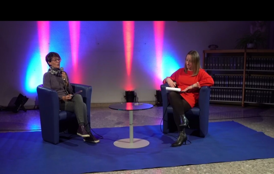 Intervista alla scrittrice Manuela Salvi (Library Day, Biblioteca comunale "Filippo Testa", Formia- Lt)