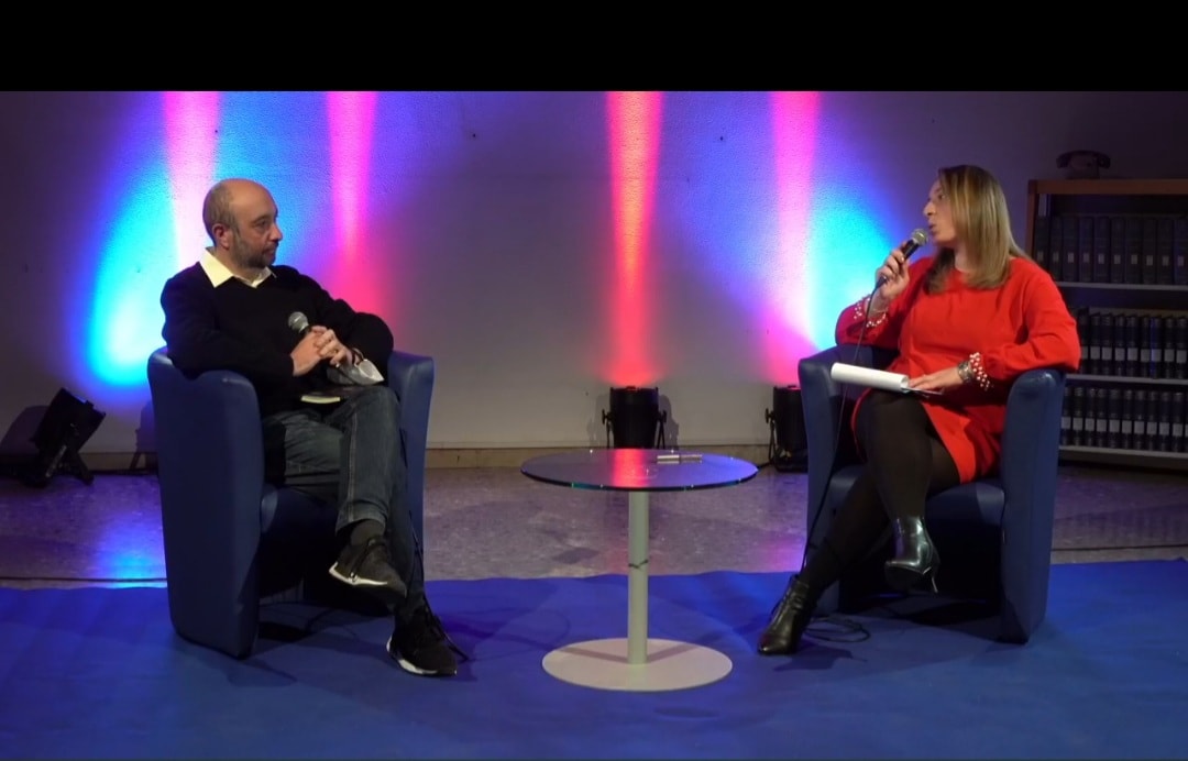 Intervista ad Alessandro Izzi, autore della silloge "Requiem dal buio e dal frastuono" (Library Day, Biblioteca comunale "Filippo Testa", Formia- Lt)